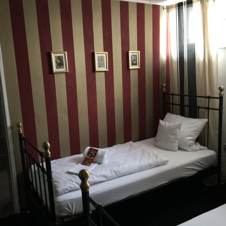 Hotel B&B Bredl In Der Villa Ballestrem Штраубинг Экстерьер фото